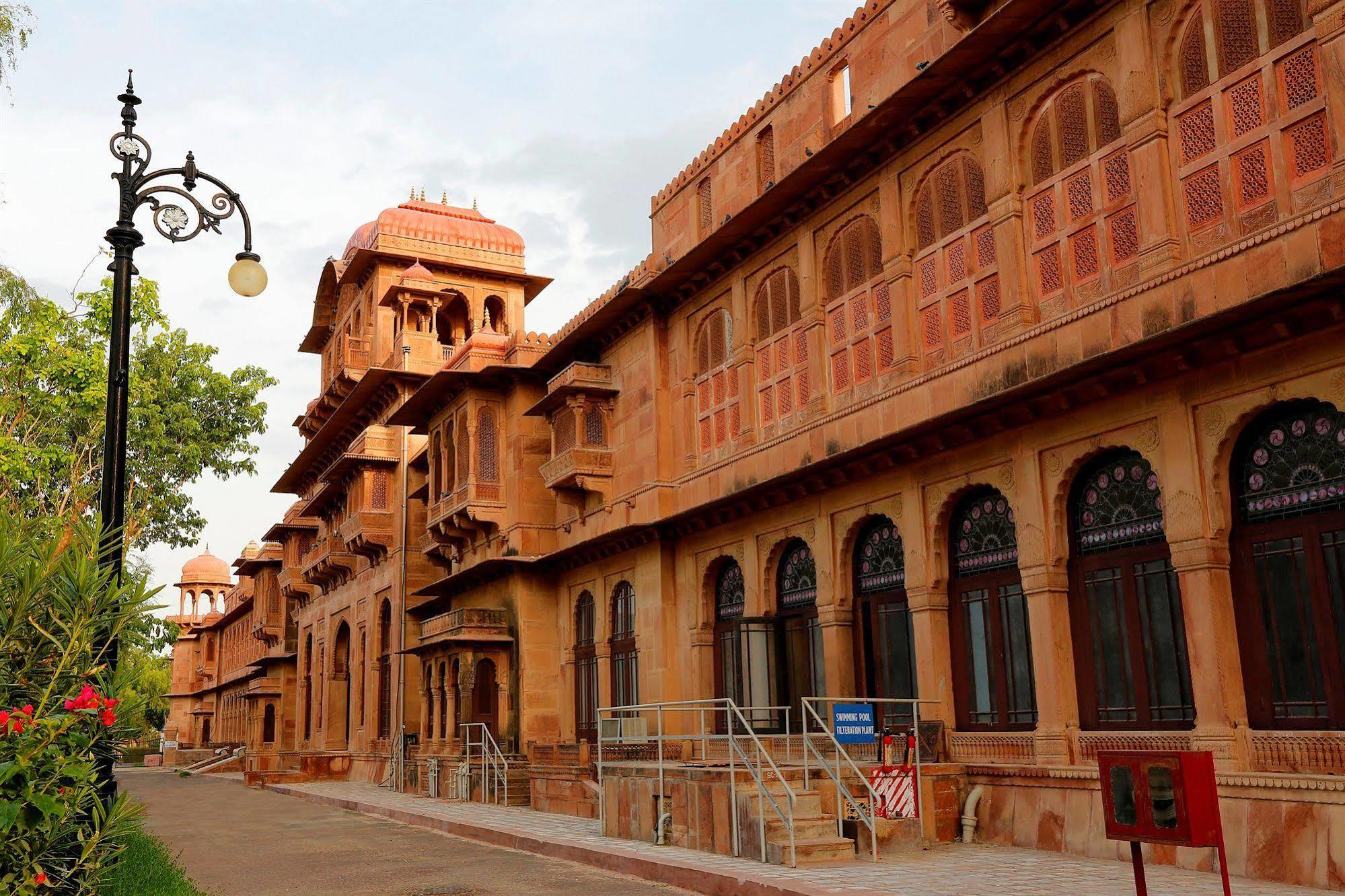 The Lallgarh Palace A Heritage Hotel ไบคาเนอร์ ภายนอก รูปภาพ